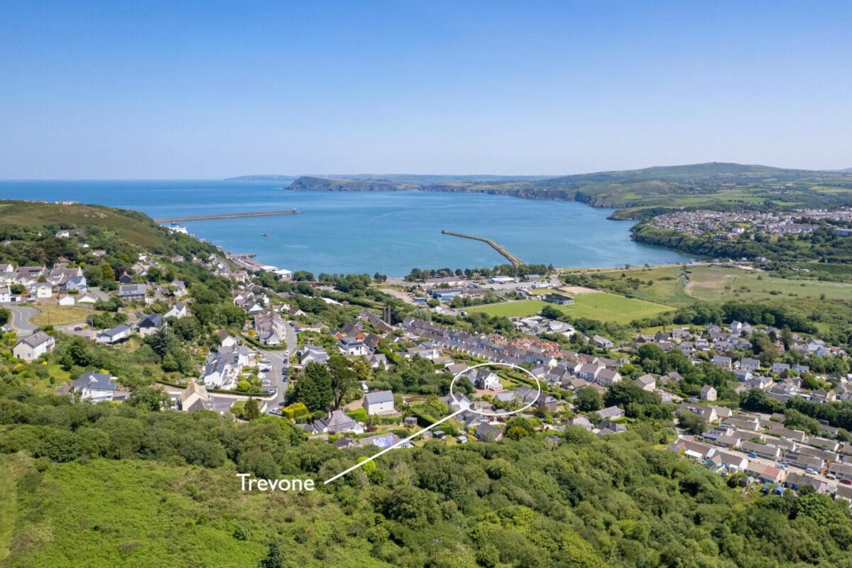 Trevone, Jacksons Way, Goodwick, SA64