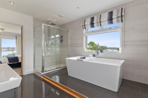 Lighthouse Drive, Llanstadwell, Milford Haven, SA73