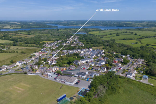 Pill Road, Hook, SA62