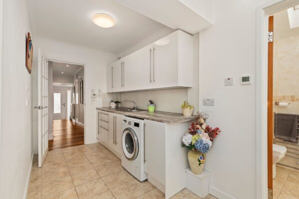 Penrhiw, Trewent Hill, Freshwater East, Pembroke, SA71