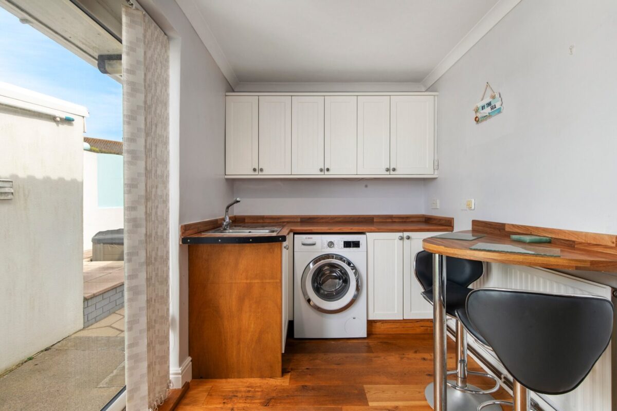 Penrhiw, Trewent Hill, Freshwater East, Pembroke, SA71