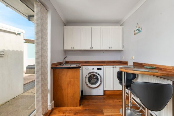 Penrhiw, Trewent Hill, Freshwater East, Pembroke, SA71