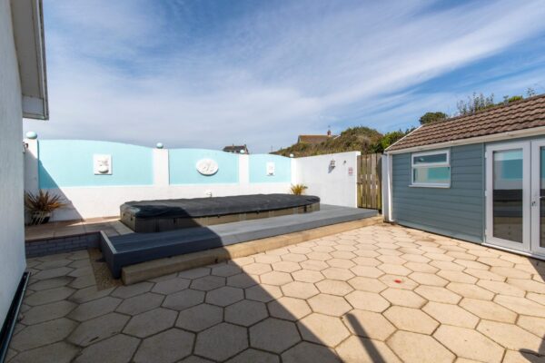 Penrhiw, Trewent Hill, Freshwater East, Pembroke, SA71