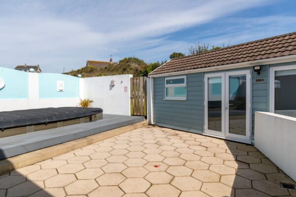 Penrhiw, Trewent Hill, Freshwater East, Pembroke, SA71