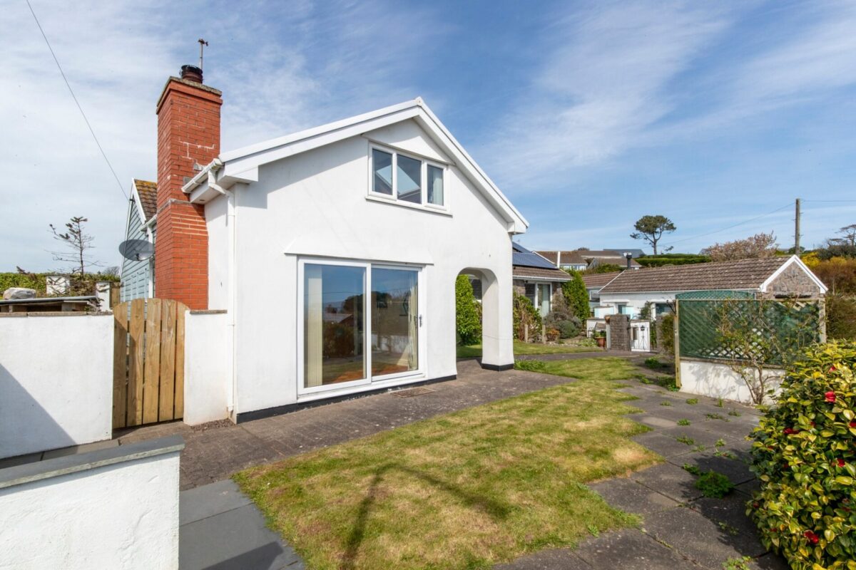 Penrhiw, Trewent Hill, Freshwater East, Pembroke, SA71