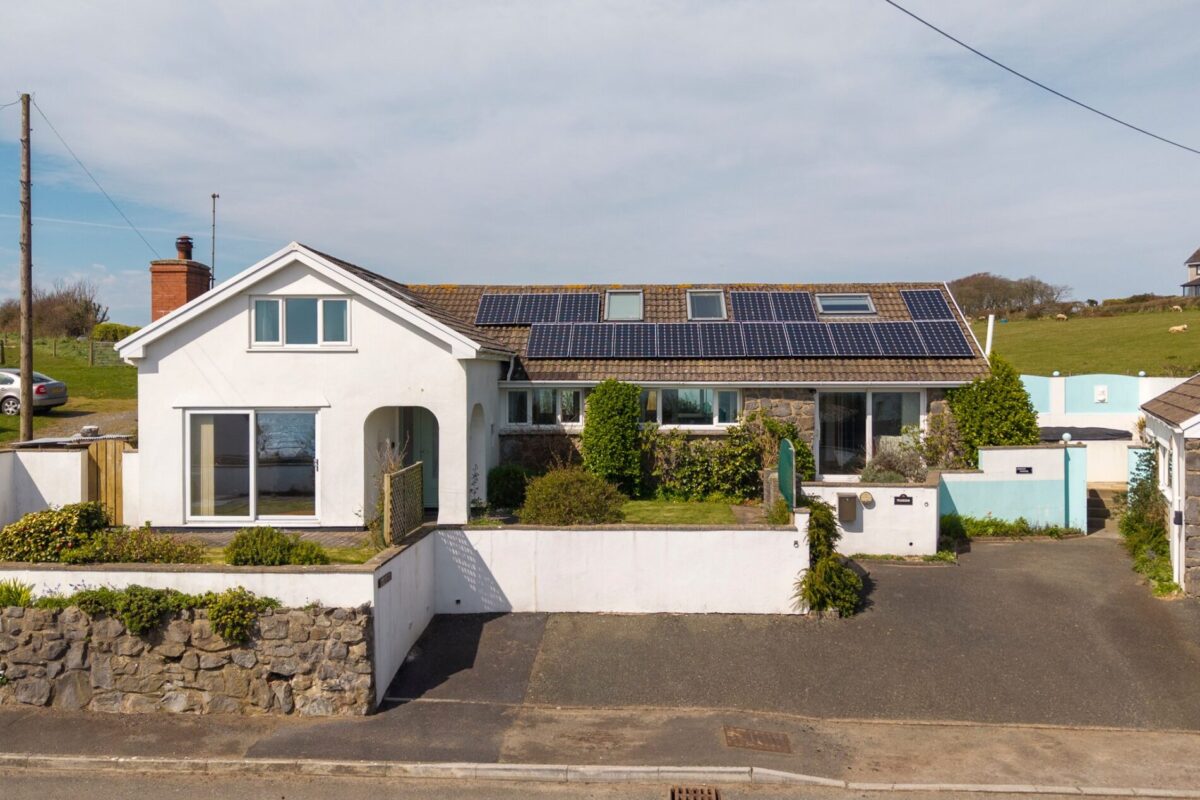 Penrhiw, Trewent Hill, Freshwater East, Pembroke, SA71