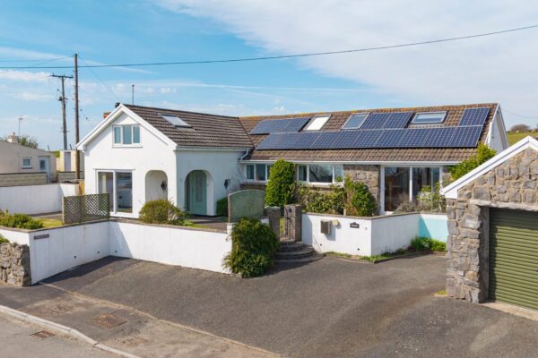 Penrhiw, Trewent Hill, Freshwater East, Pembroke, SA71