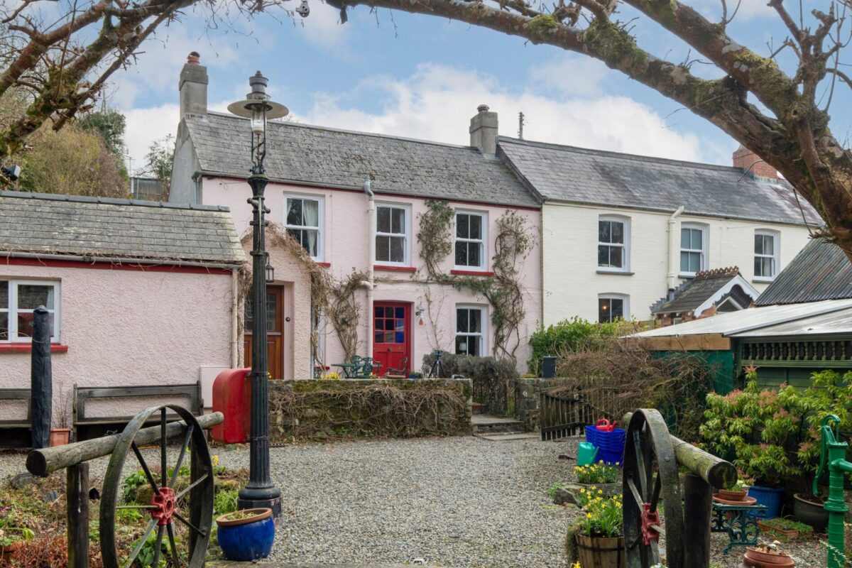 4 Edwards Pill, Llangwm, Haverfordwest, SA62