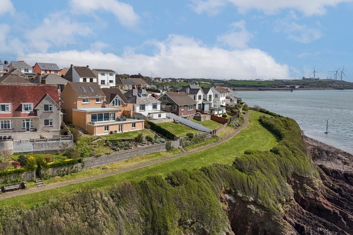 Pointfields Crescent, Hakin, Milford Haven, SA73