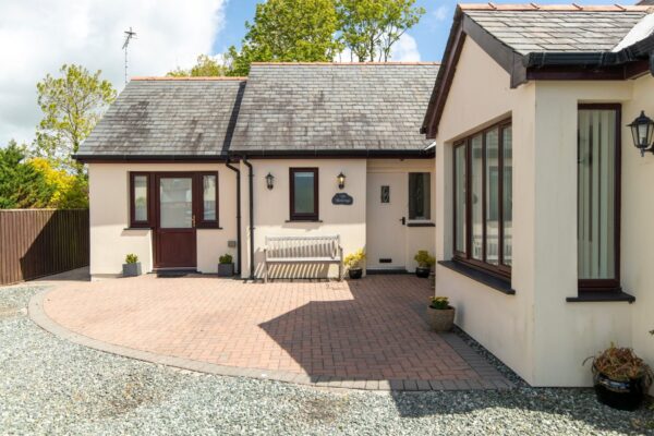 Reginald Close, Hundleton, Pembroke, SA71