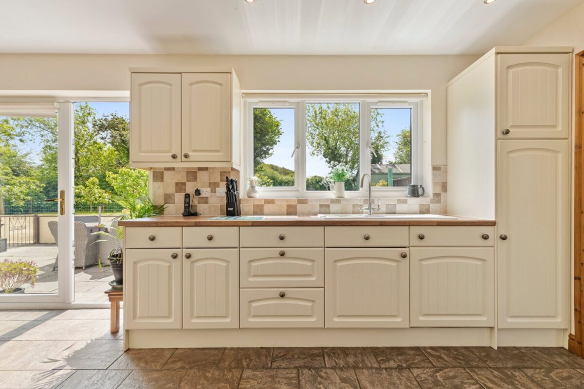 Reginald Close, Hundleton, Pembroke, SA71