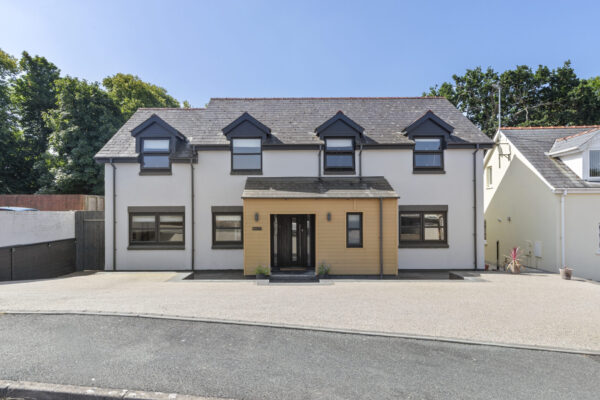 Blackbridge Drive, Milford Haven, SA73