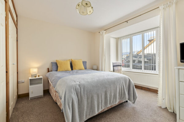 Reginald Close, Hundleton, SA71