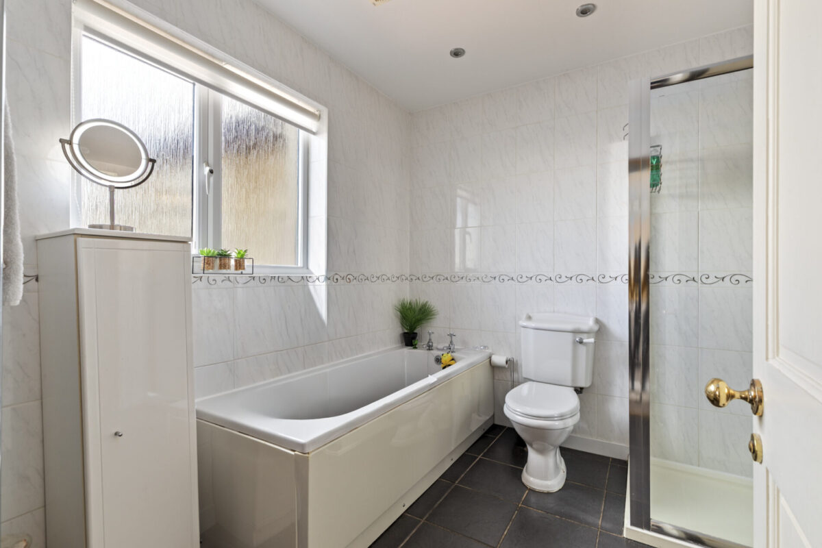 Reginald Close, Hundleton, SA71