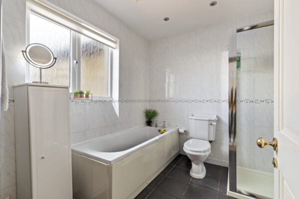 Reginald Close, Hundleton, SA71