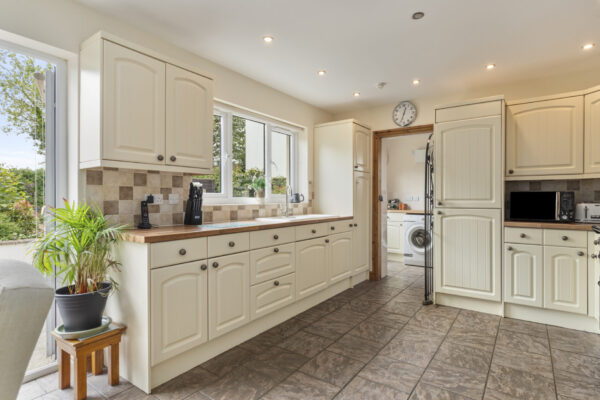 Reginald Close, Hundleton, SA71
