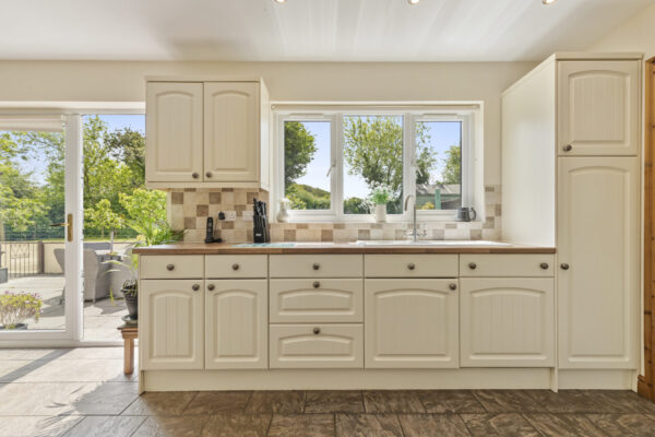 Reginald Close, Hundleton, SA71