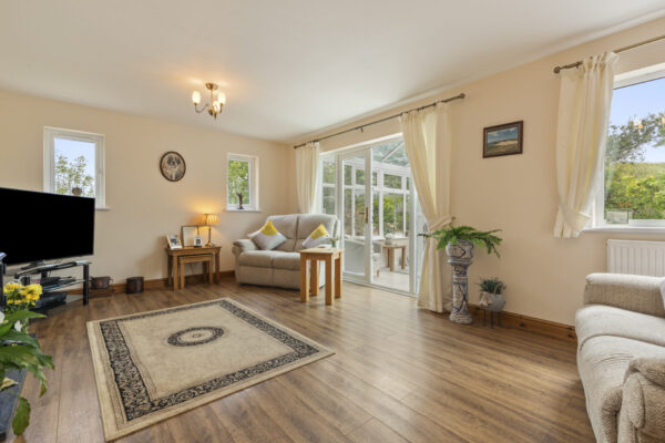 Reginald Close, Hundleton, SA71
