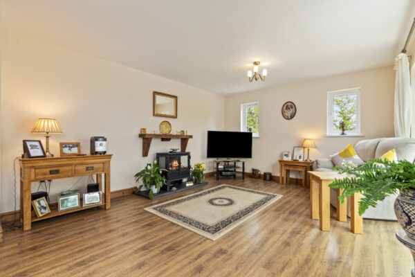 Reginald Close, Hundleton, SA71
