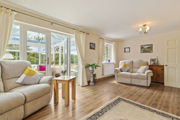Reginald Close, Hundleton, SA71