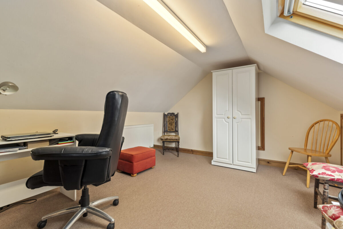 Reginald Close, Hundleton, SA71