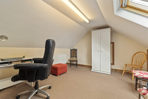 Reginald Close, Hundleton, SA71
