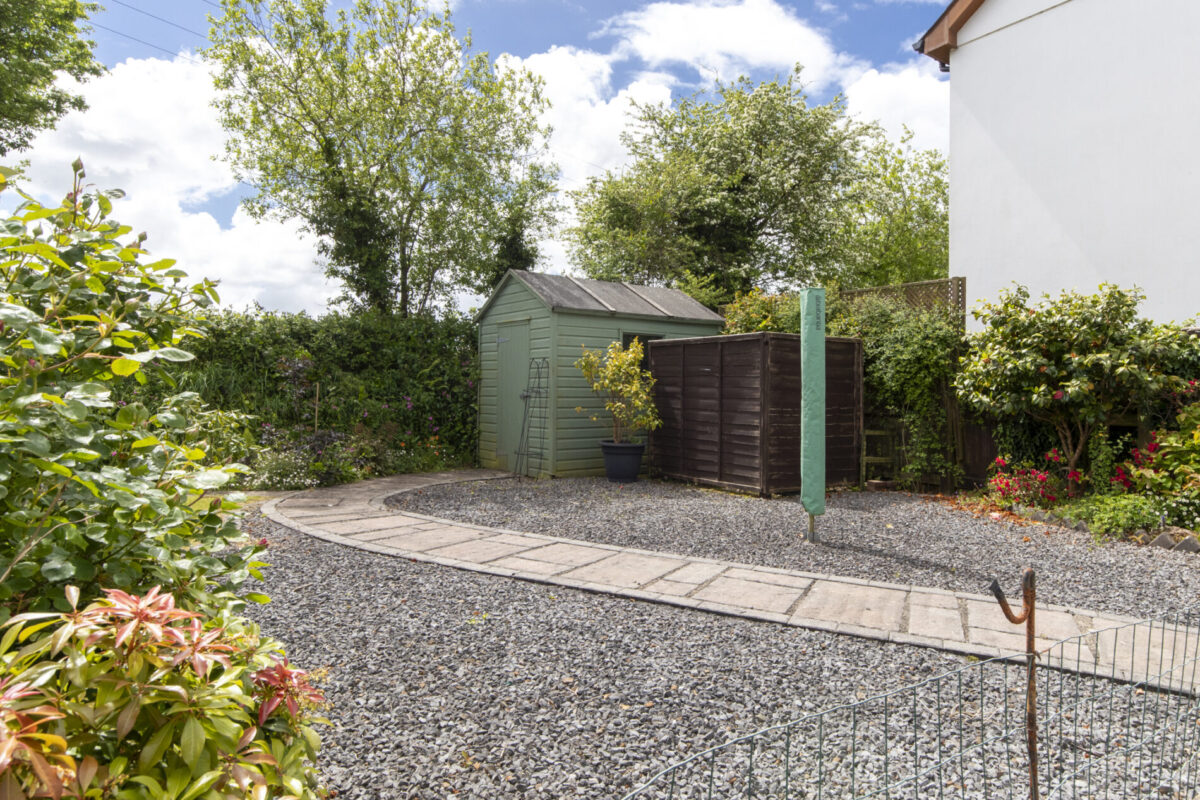 Reginald Close, Hundleton, SA71
