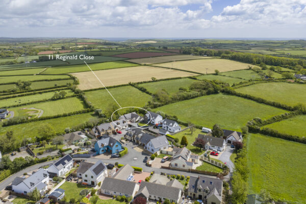 Reginald Close, Hundleton, SA71