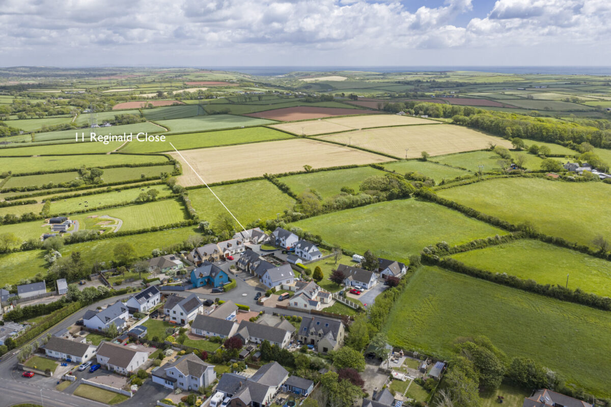 Reginald Close, Hundleton, SA71