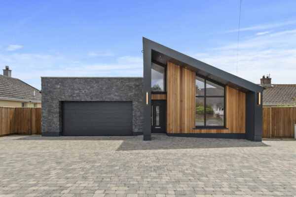 Church Road, Roch, SA62