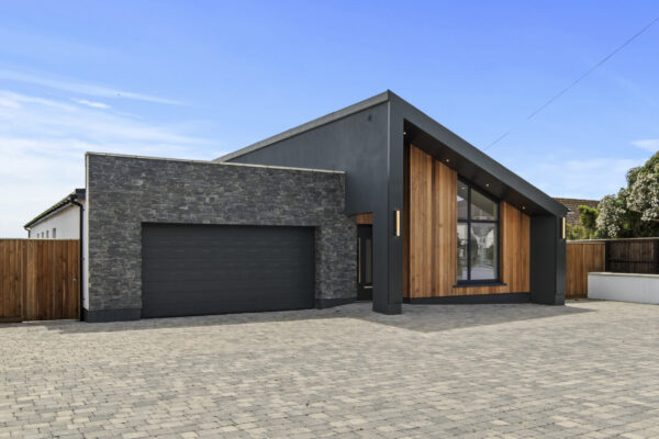 Church Road, Roch, SA62