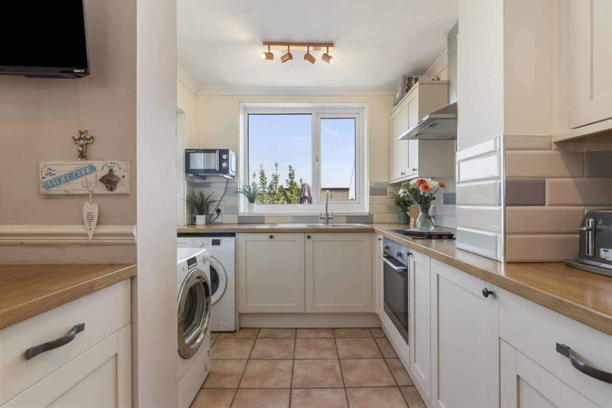 Waterloo Road, Hakin, SA73