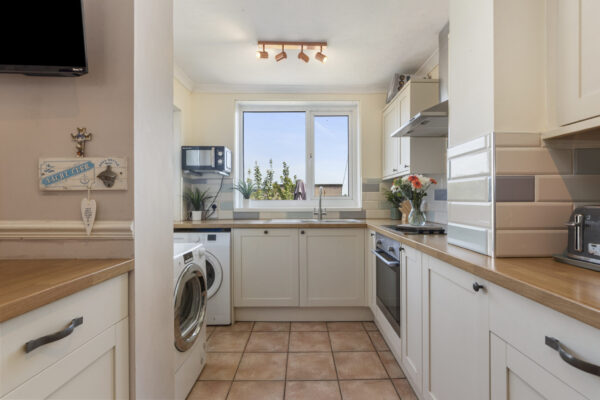 Waterloo Road, Hakin, SA73
