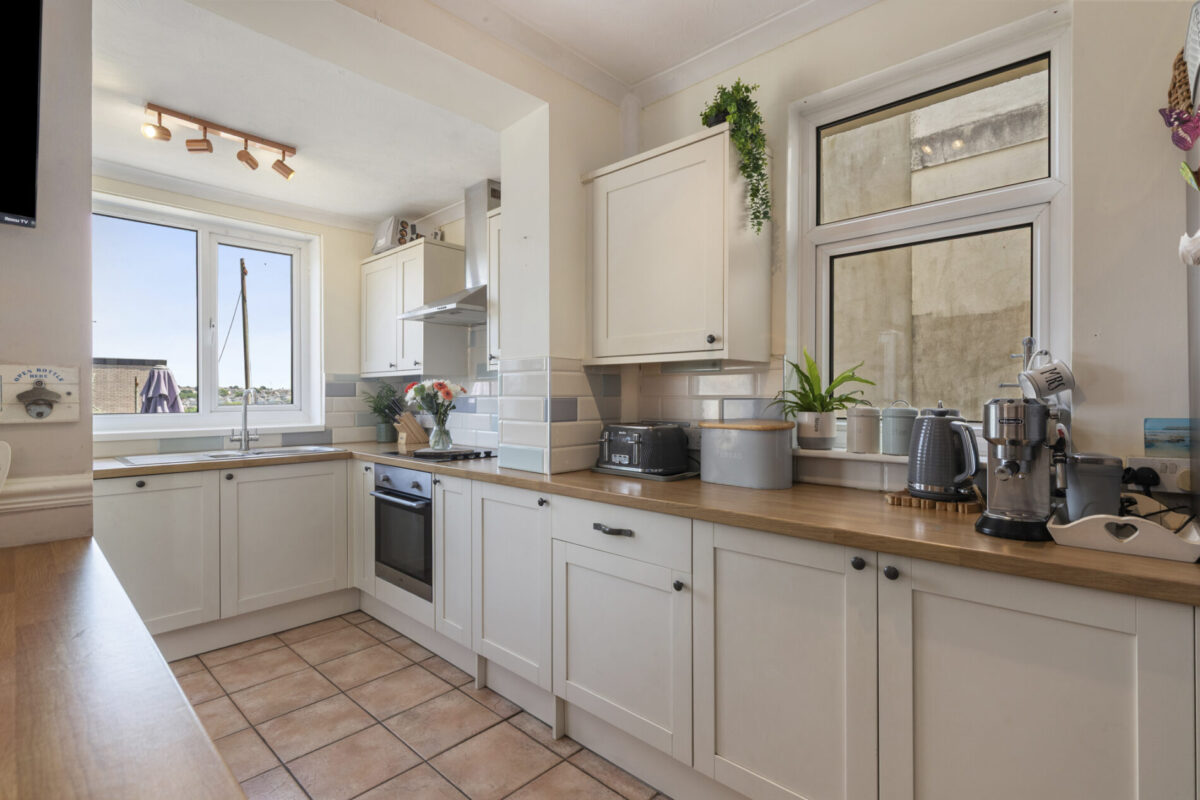 Waterloo Road, Hakin, SA73
