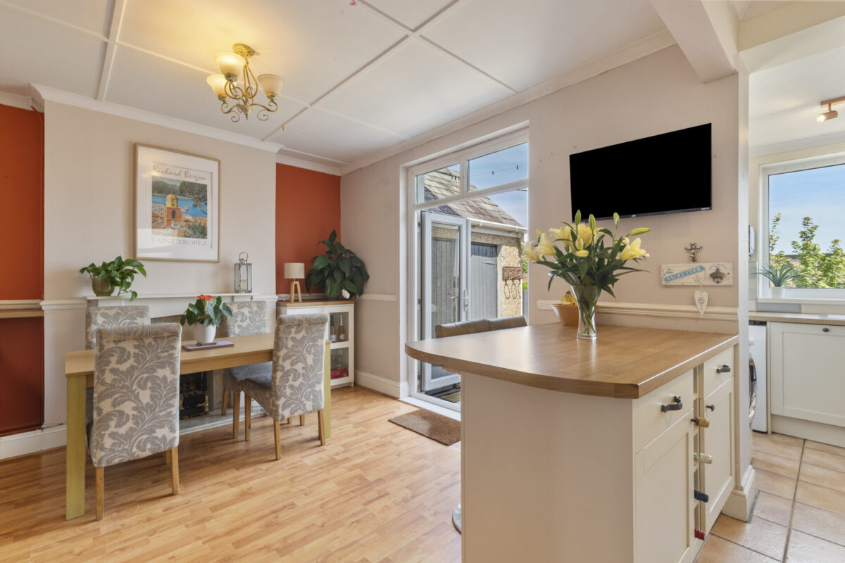 Waterloo Road, Hakin, SA73