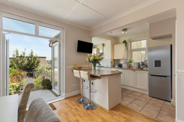 Waterloo Road, Hakin, SA73