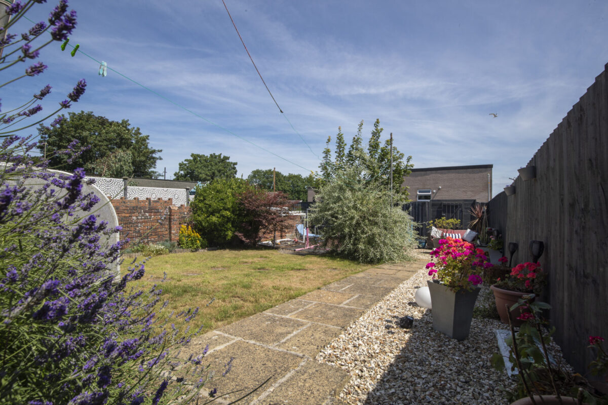 Waterloo Road, Hakin, SA73