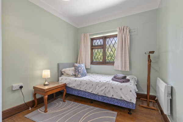 Longsdon, Uzmaston Road, Haverfordwest, SA61 1UA