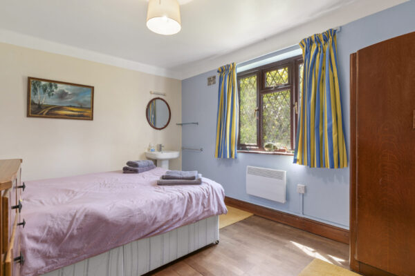 Longsdon, Uzmaston Road, Haverfordwest, SA61 1UA