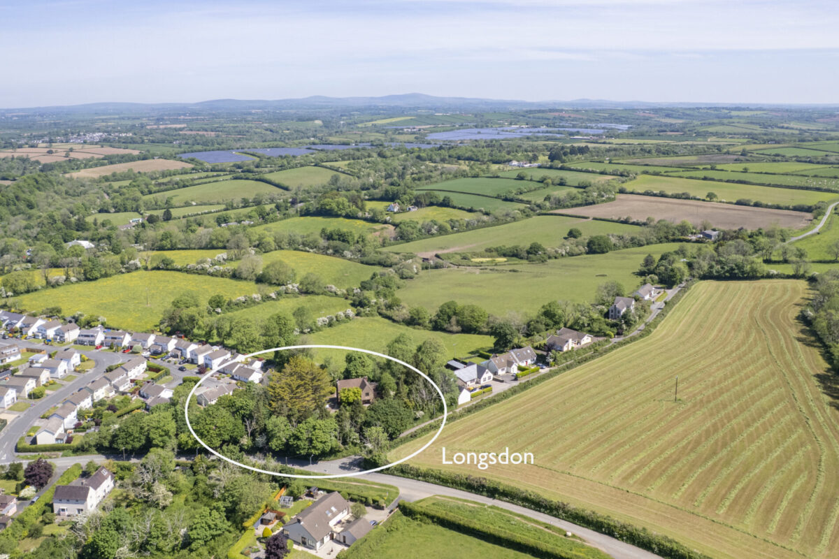 Longsdon, Uzmaston Road, Haverfordwest, SA61 1UA