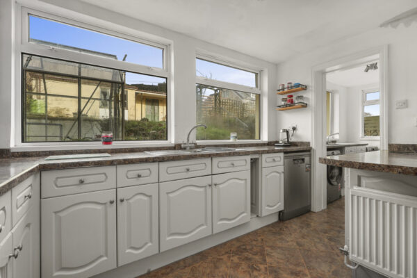 Promenade Drive, Neyland, SA73