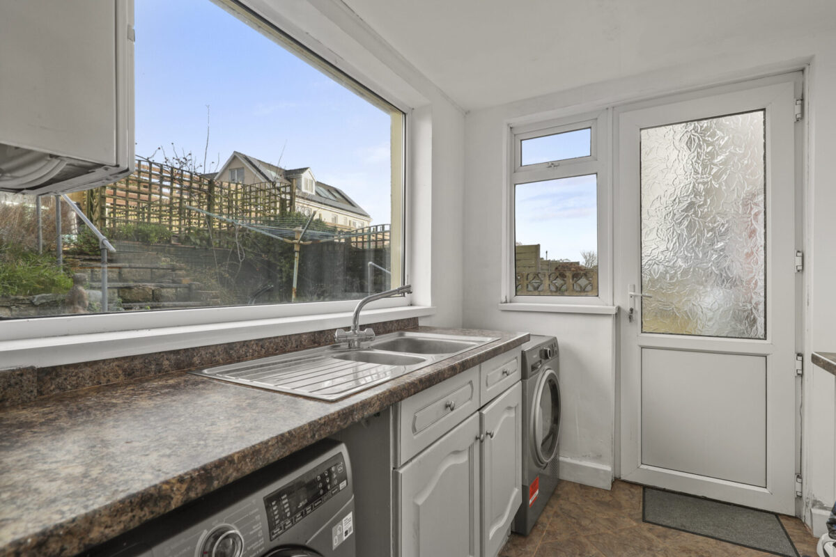 Promenade Drive, Neyland, SA73