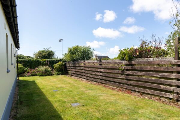 33 Juniper Close, Cuffern, Roch, Haverfordwest, SA62