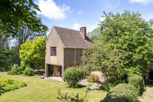 Longsdon, Uzmaston Road, Haverfordwest, SA61 1UA