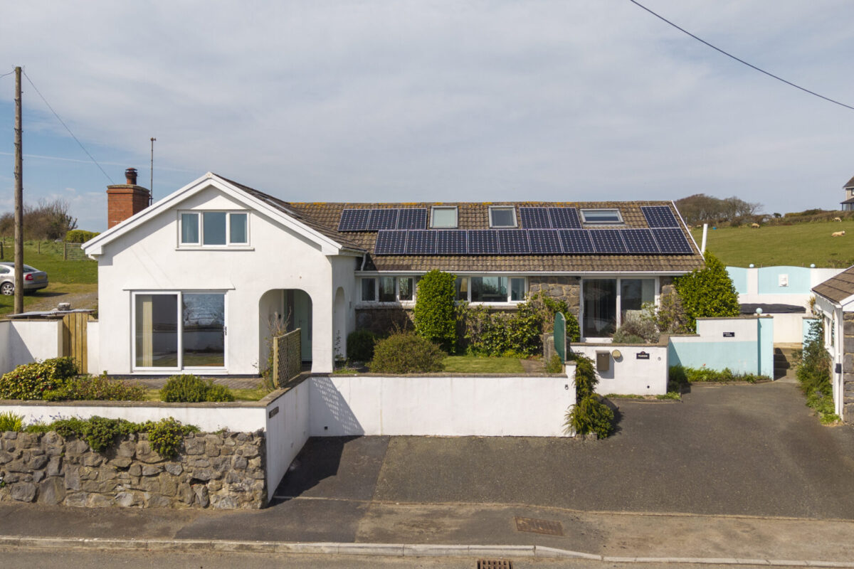Trewent Hill, Freshwater East, SA71