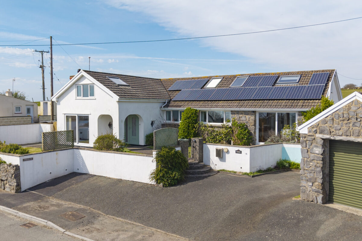 Trewent Hill, Freshwater East, SA71