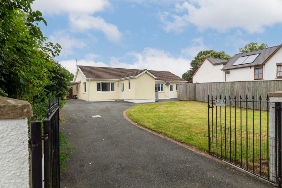 Lawn House, Burton, Milford Haven, SA73