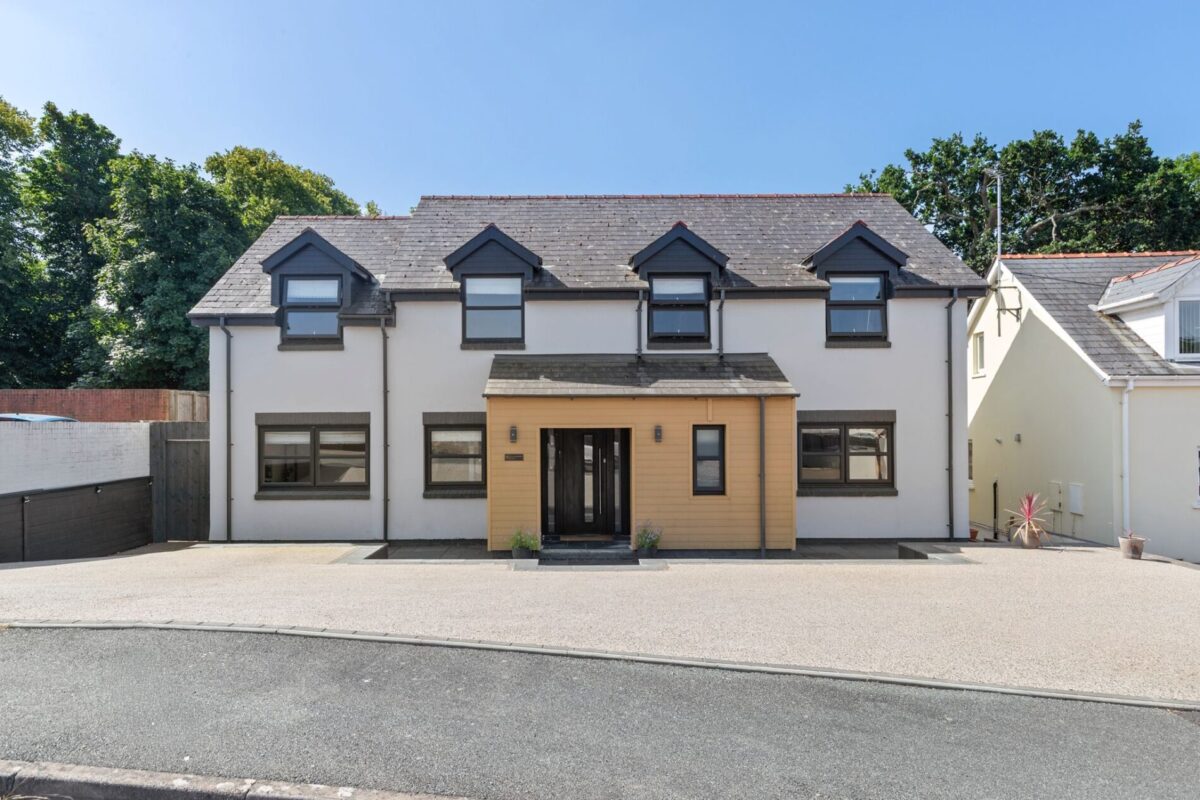 Blackbridge Drive, Milford Haven, SA73