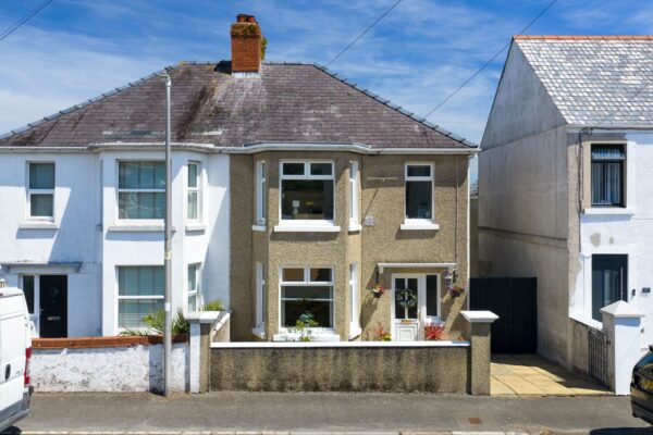 Waterloo Road, Hakin, Milford Haven, SA73