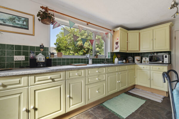 Ffordd Yr Afon, Trefin, SA62